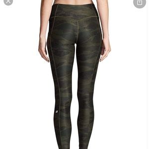 Eddie Bauer Trail Tight Leggings - Camo